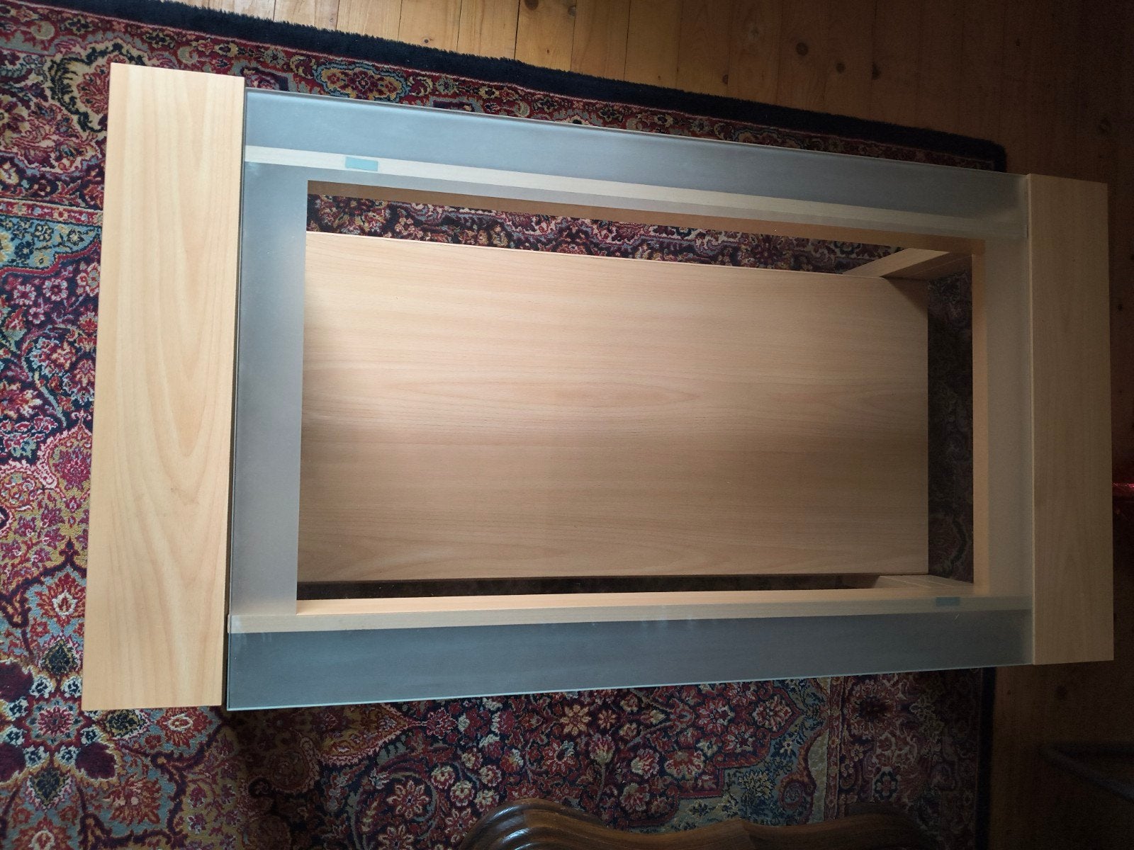 Salontafel in hout met glas, Huis en Inrichting, Tafels | Salontafels, Ophalen, Glas