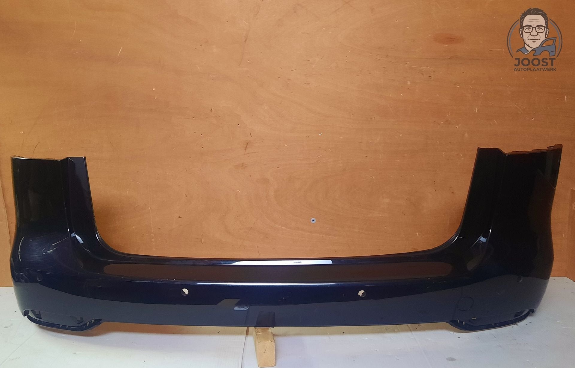 Achterbumper orgineel VW Touran 1T3 2010-2015 PDC 1T0807421K, Auto-onderdelen, Gebruikt, Herkomst onderdeel bekend, -vw@volkswagen.nl