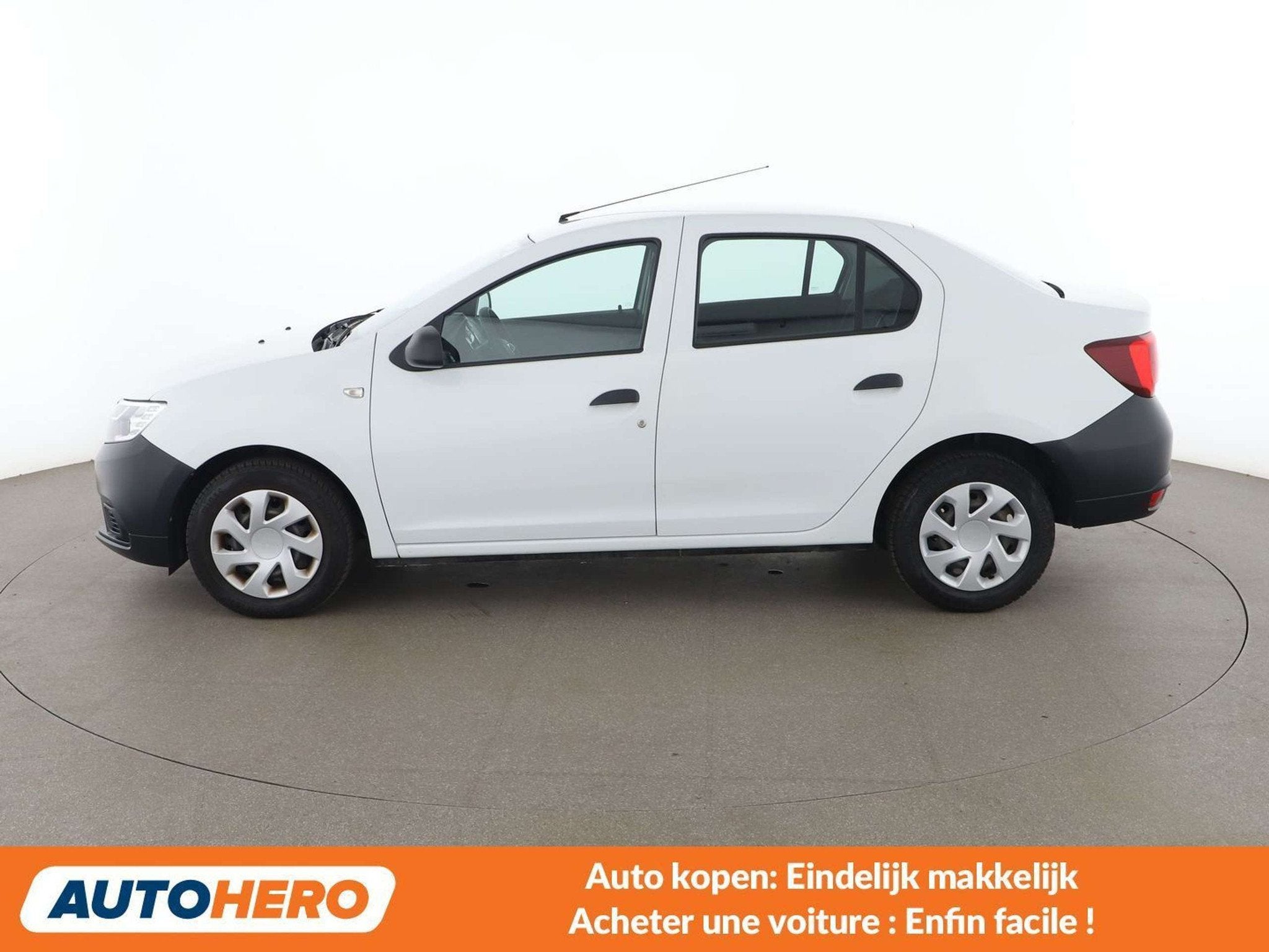 Dacia Logan 1.0 Ambiance (année de construction 2018), Autos, 998 cm³, Electronic Stability Program (ESP), Tissu, Occasion