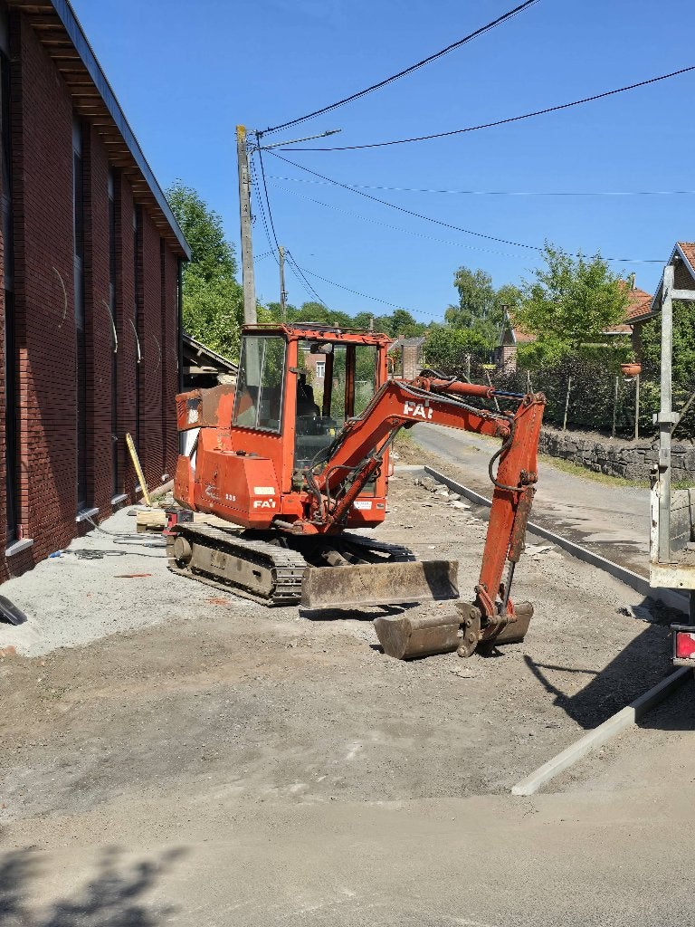 Minipelle FAI 235, Articles professionnels, Machines & Construction | Grues & Excavatrices, Enlèvement, Grue