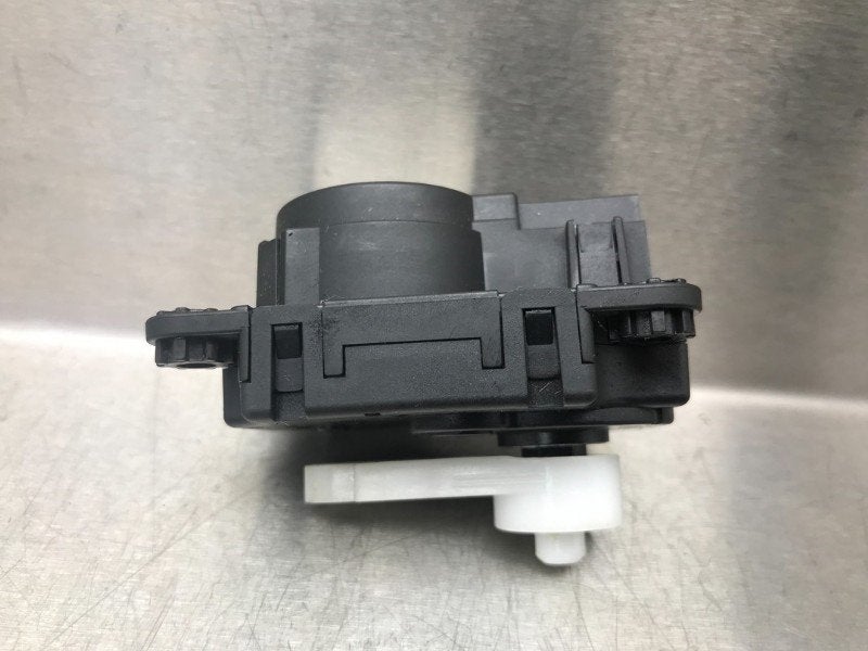 ACTIONNEUR MOTEUR VOLET CHAUFFAGE Nissan X-Trail (T32), Utilisé, Nissan