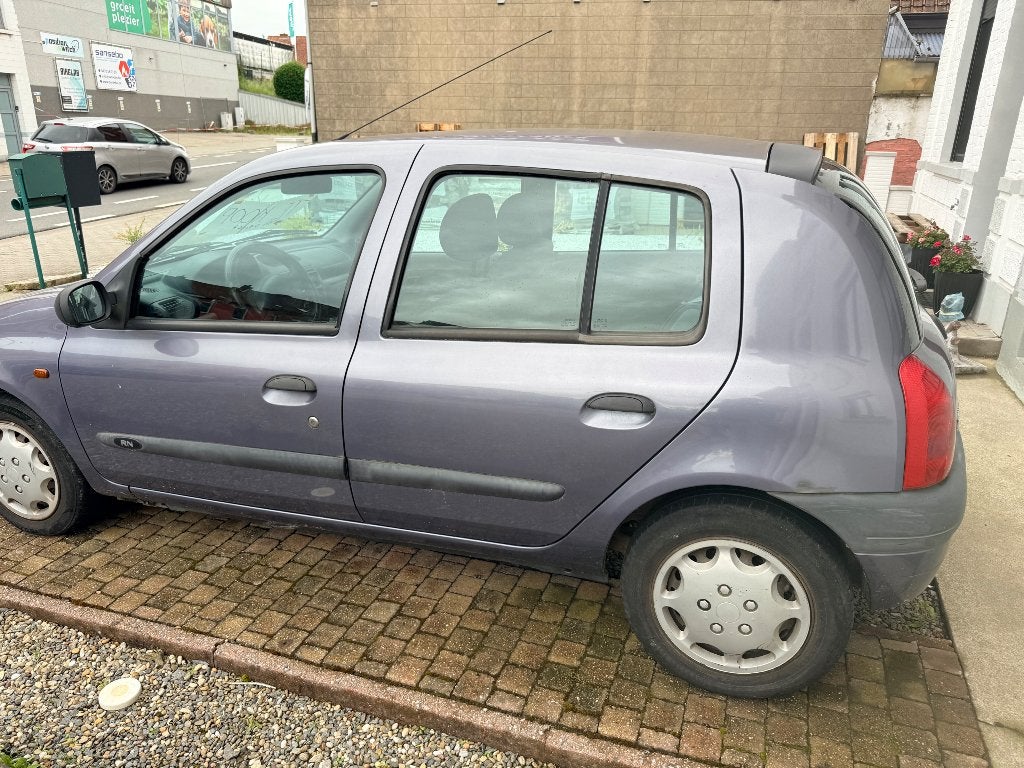 Renault Clio te koop, Auto's, Stof, Handgeschakeld, Particulier, Stadsauto