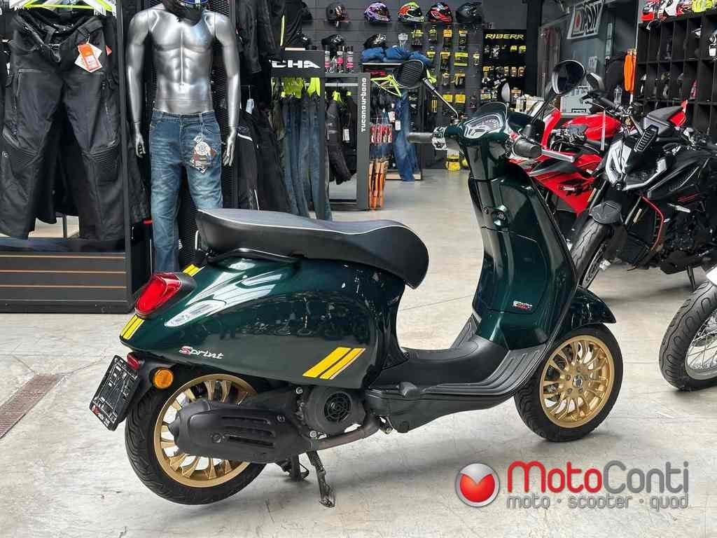 Vespa Sprint 125 ABS Racing Sixties 60 2022 2316 km, Ophalen, Overige modellen, 125 cc, Zo goed als nieuw