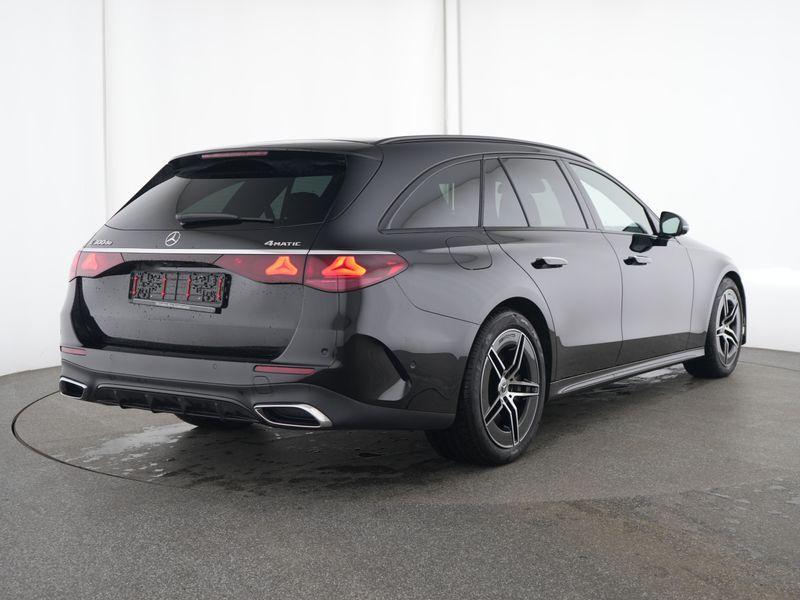 Mercedes-Benz E-klasse 300 DE 4MATIC Break AMG Line | Distro, Auto's, Mercedes-Benz, 197 pk, Gebruikt, 4 cilinders, Zwart