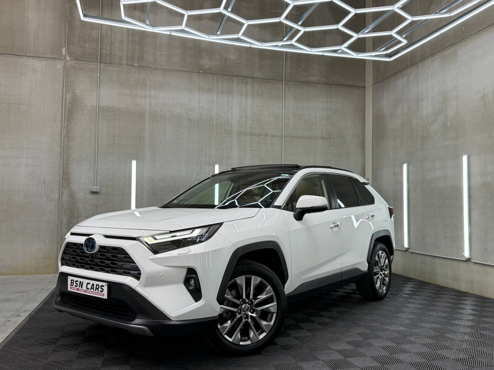TOYOTA RAV4/PANO/360CAMERA/MEMORY/ZETELKOEL/JBL/LANE/GARANTI, Autos, Cuir, Essai à domicile, Achat, 2487 cm³