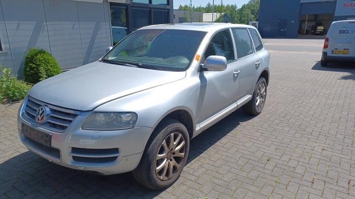 Scherm links-voor van een Volkswagen Touareg (LA7W), Gebruikt, -, Volkswagen, -