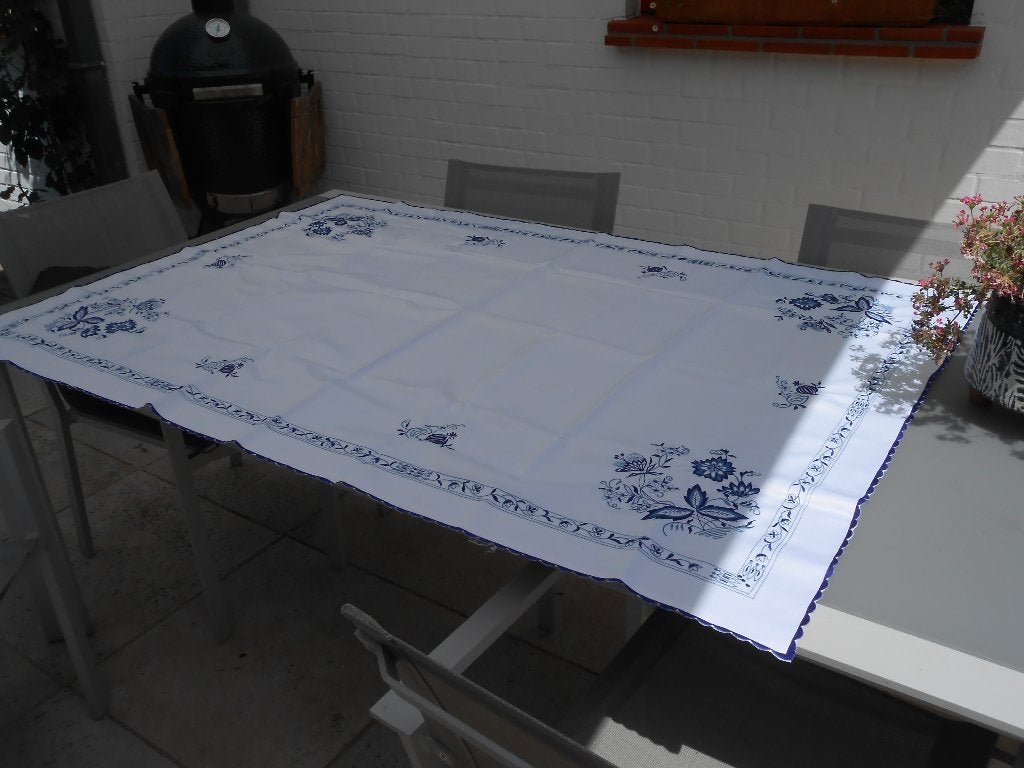 vintage geborduurd tafelkleed  NIEUW, Tafelkleed, Ophalen of Verzenden, Geborduurd