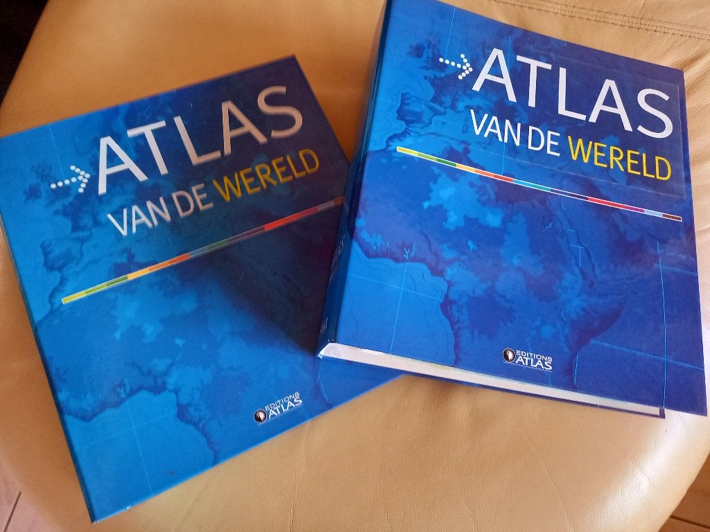 2 Ringmappen, Ophalen of Verzenden, 20e eeuw of later, Zo goed als nieuw, Overige gebieden