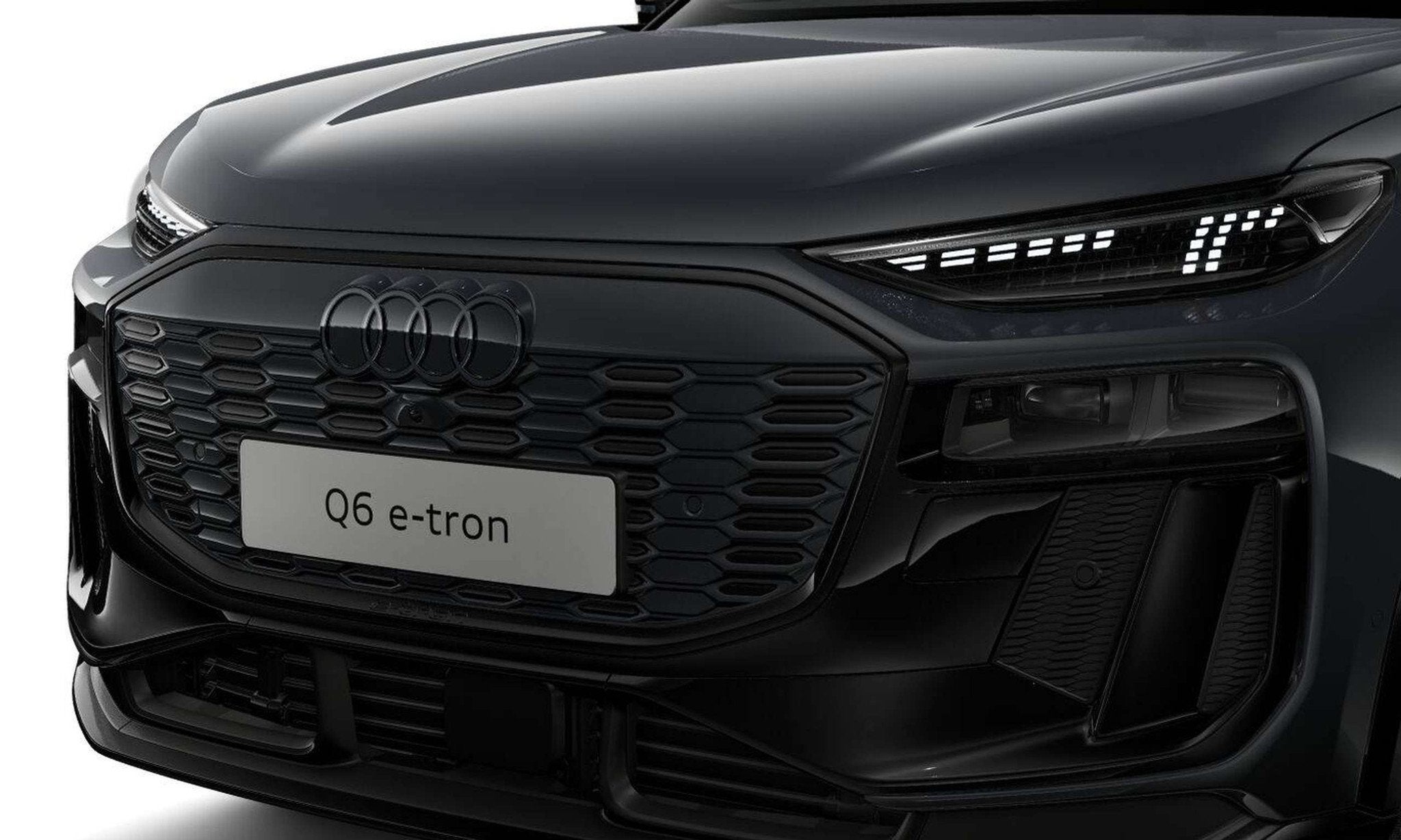 Audi Q6 e-tron Q6 e-Tron Quattro Edition one grey l Luchtver, Auto's, Automaat, Adaptive Cruise Control, Gebruikt, Zwart