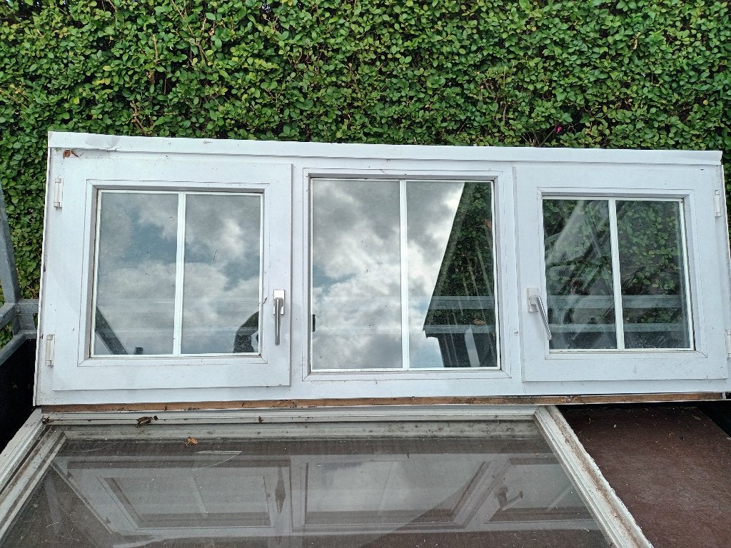 Gratis PVC ramen, Doe-het-zelf en Bouw, Ophalen, Gevelraam of Ruit, Gebruikt, Minder dan 80 cm