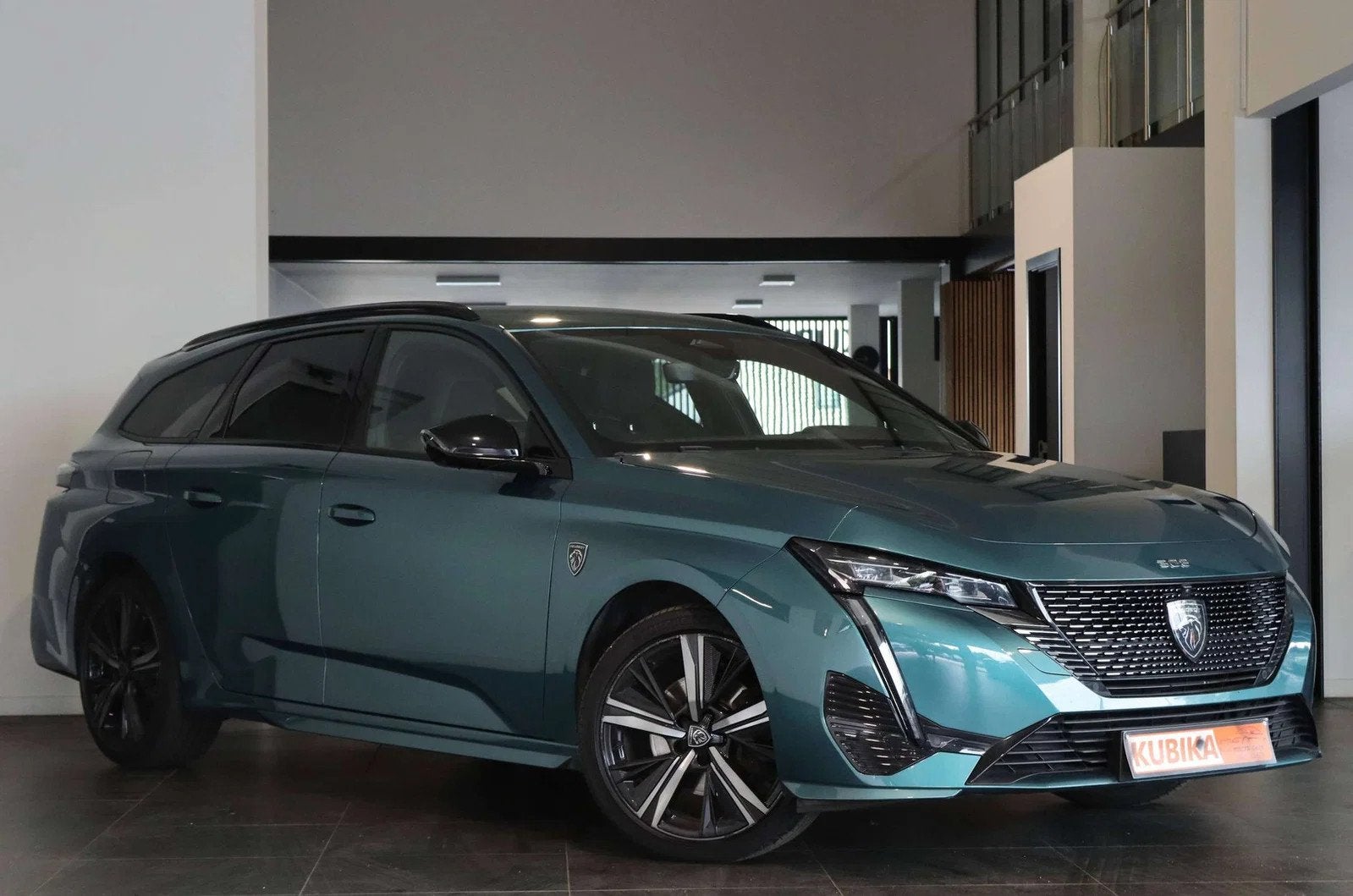 Peugeot 308 308 SW 1.2 PureTech GT S ACC DodeH 360 Garanti, Auto's, Automaat, Gebruikt, 1199 cc, Bluetooth