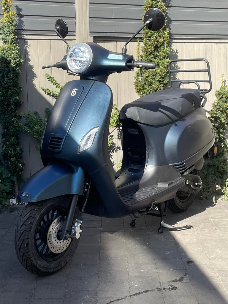 Scooter | A Klasse | Bj2022 | 6.110km | Full Led | Zuinig!, Fietsen en Brommers, Riva, Btc, Ophalen of Verzenden, Zo goed als nieuw