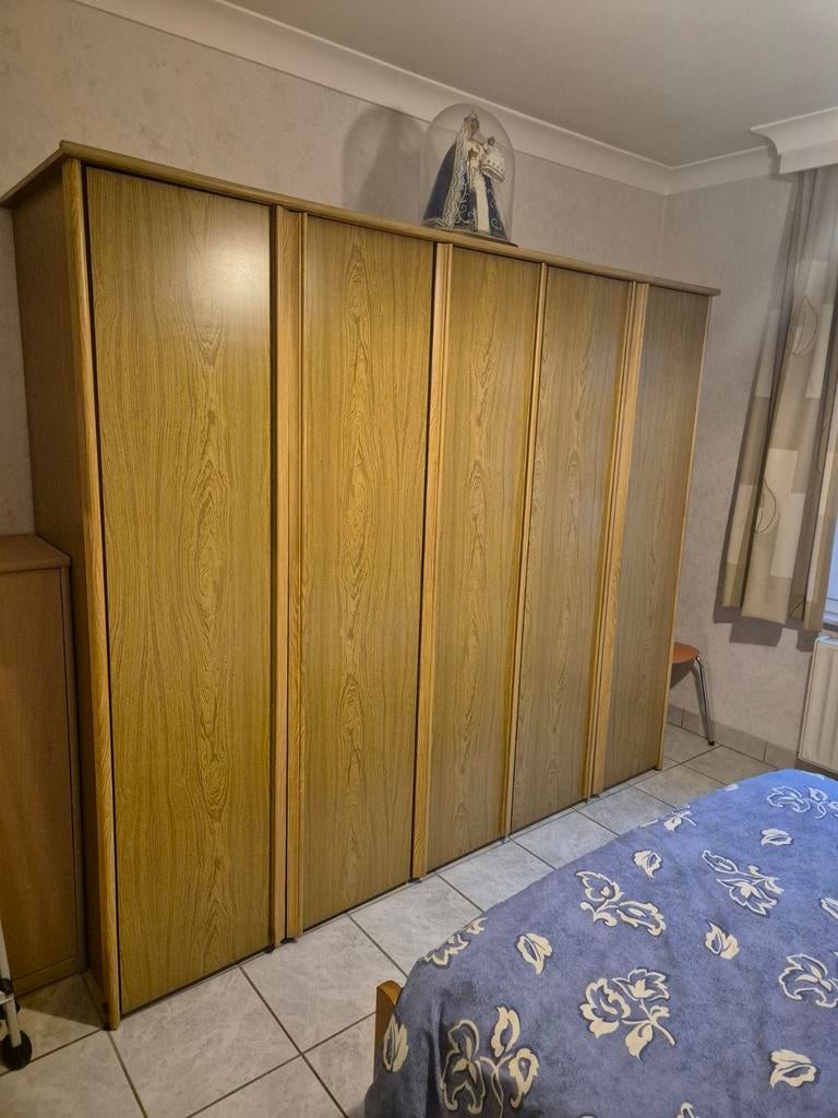 Chambre complète, Enlèvement