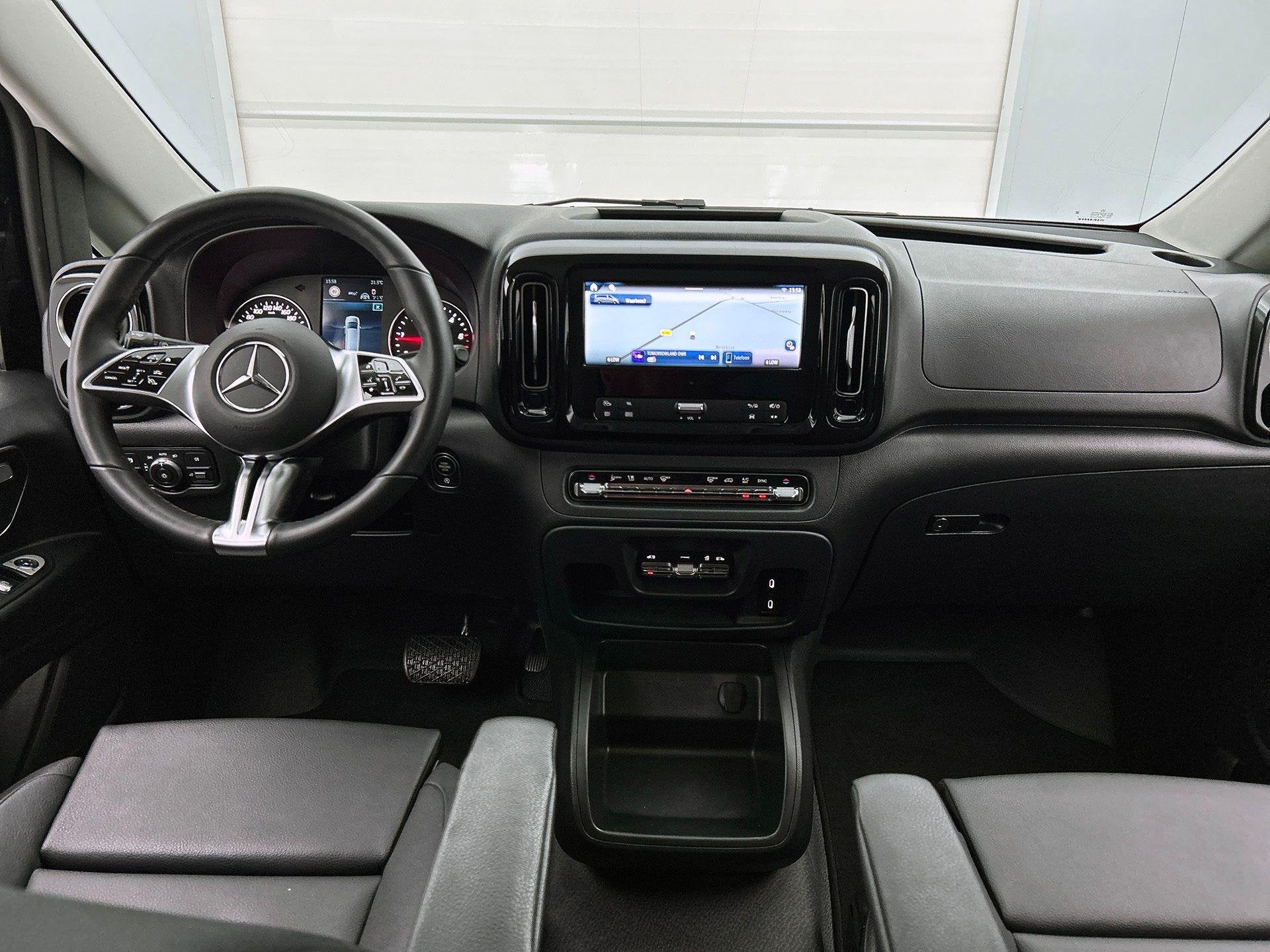 Mercedes-Benz Vito 124 L2 9G-Tronic Tourer | Distronic | Dod, 8 places, Electronic Stability Program (ESP), Entreprise, 2000 kg