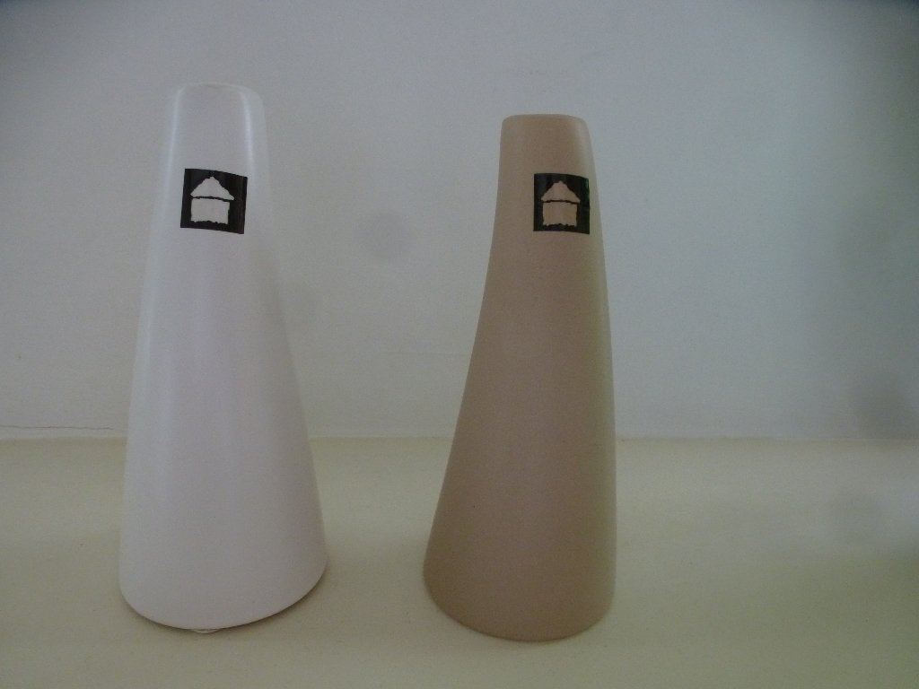 2 KLEINE SCHUINE VAASJES LEONARDO, Huis en Inrichting, Ophalen of Verzenden, Zo goed als nieuw, Steen/keramiek, 14 cm