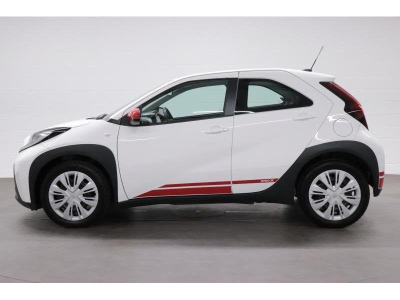 Toyota Aygo 1.0L MT X play LHD Toyota Aygo X 1.0L MT X play, Autos, Achat, Euro 6, Boîte manuelle, Noir