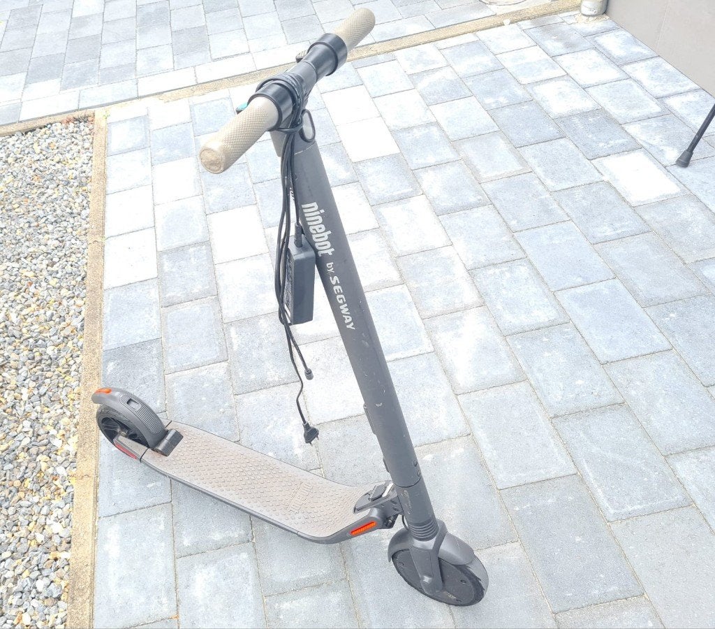 Trottinette Ninebot ES2, Vélos & Vélomoteurs, Enlèvement, Comme neuf, Step électrique (E-scooter), Ninebot
