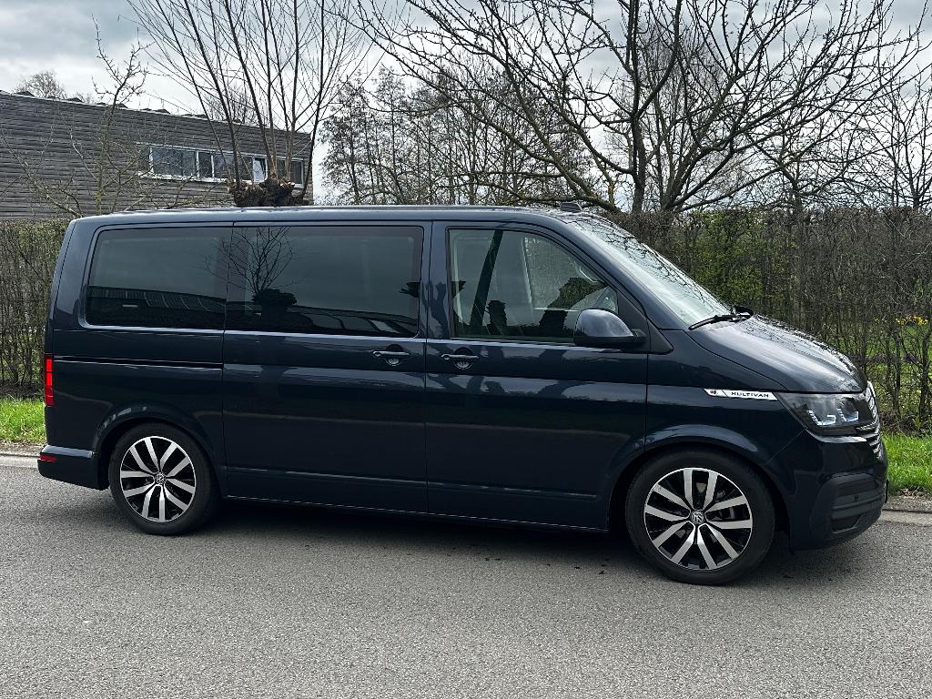Multivan Comfortline T6.1, Autos, Volkswagen, Particulier, Multivan, Attache-remorque, Diesel, Euro 6, 5 portes, Boîte manuelle