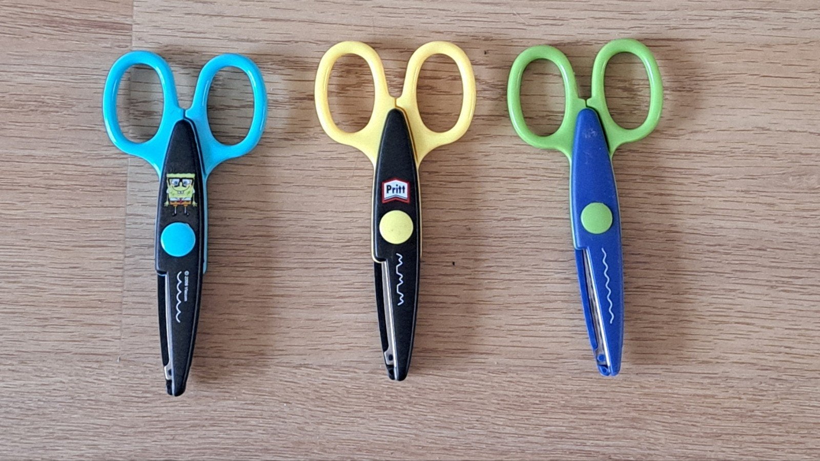 3 knutselscharen – decoratieve knipranden, Ophalen of Verzenden, Gebruikt, Knutselen