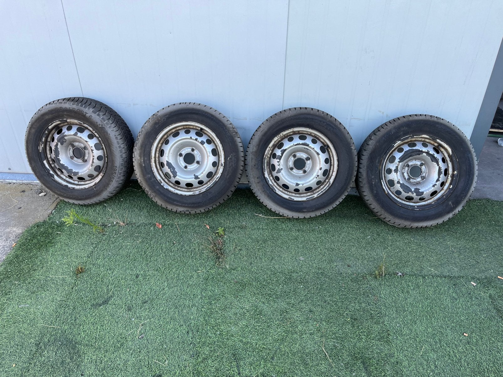 Citroen berlingo /peugot partner banden met stalen velgen, Auto-onderdelen, Banden en Velgen, Ophalen, 15 inch, Banden en Velgen