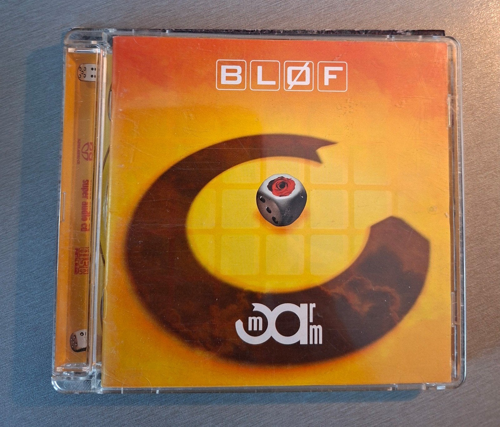 SACD. Blogue. Embrasser., Enlèvement ou Envoi