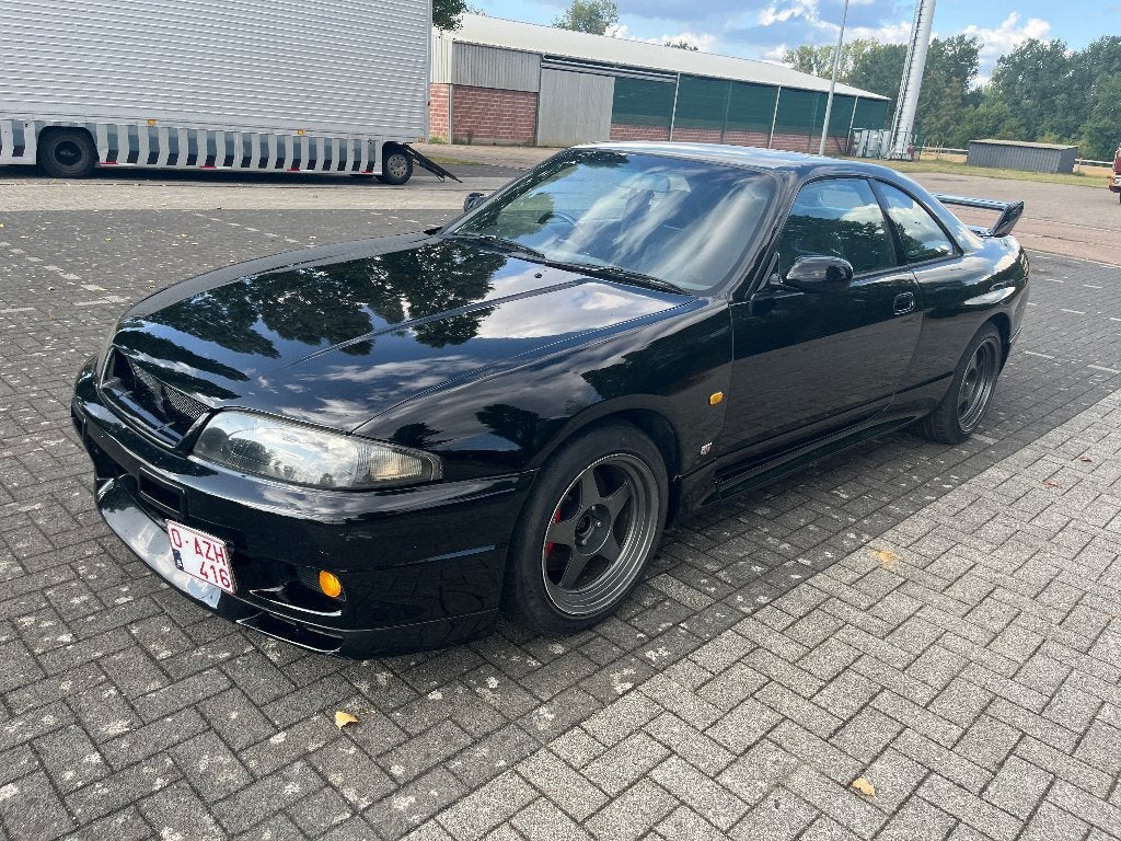 Nissan Skyline R33 GT-R Oldtimer, Auto's, Zwart, GT-R, Zwart, Handgeschakeld
