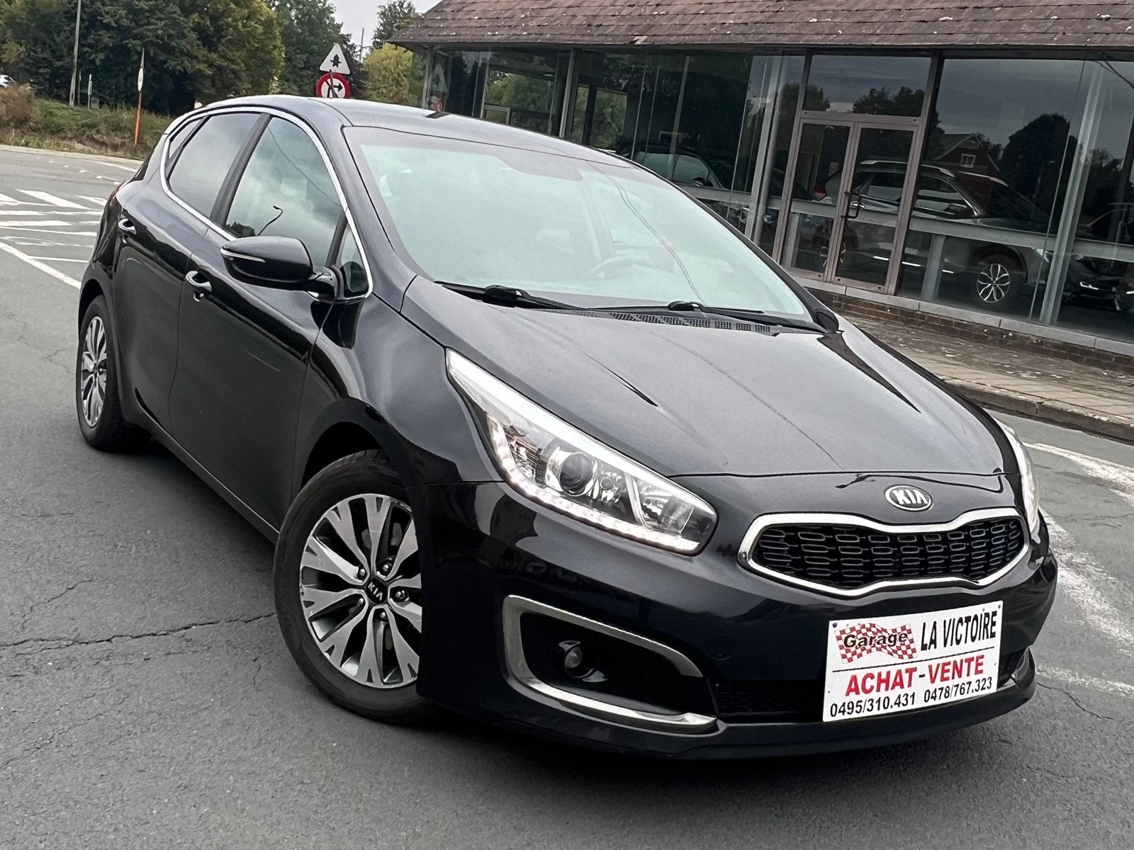KIA Ceed 5 PORTES 1.6 CRDi 172000km 2016 année 0032478767323, Argent ou Gris, Achat, Euro 6, Entreprise