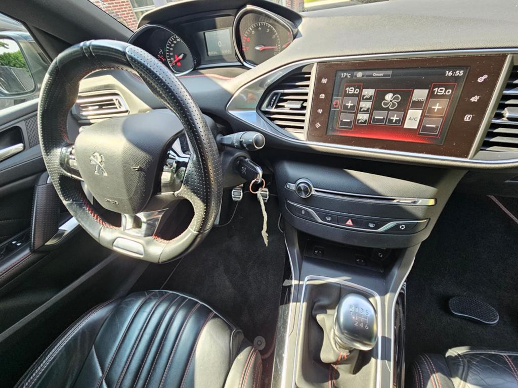 308 SW 1.2 Benzine PureTech GT Line - afneembare trekhaak, Auto's, Peugeot, Particulier, Achteruitrijcamera, Cruise Control, Navigatiesysteem