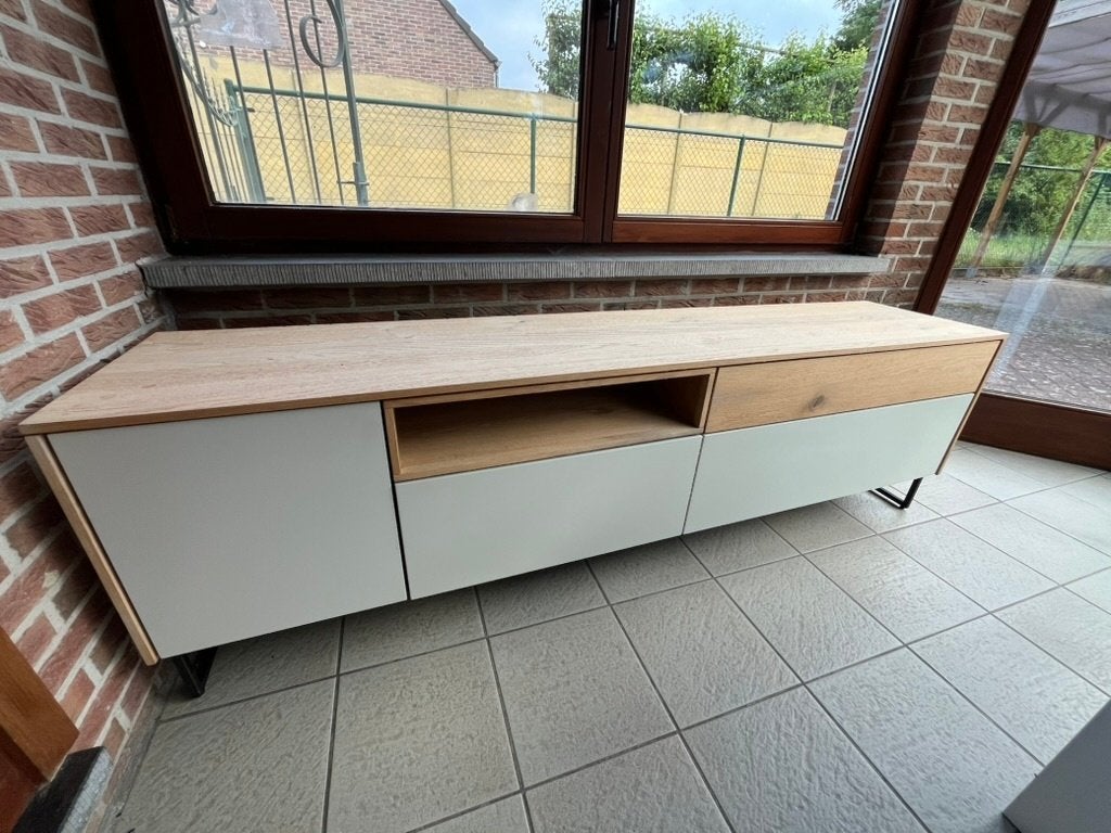 XOOON darwin kast, Enlèvement