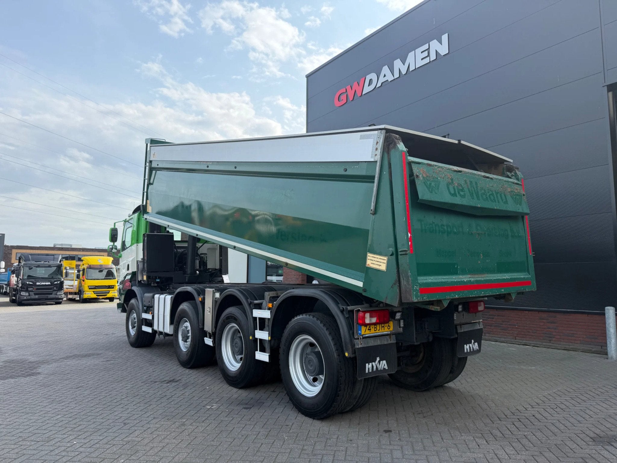 Ginaf X 4446 TS 8x8 22 m3 Tipper Euro 6 (bj 2017), Auto's, Automaat, 338 kW, Wit, Diesel