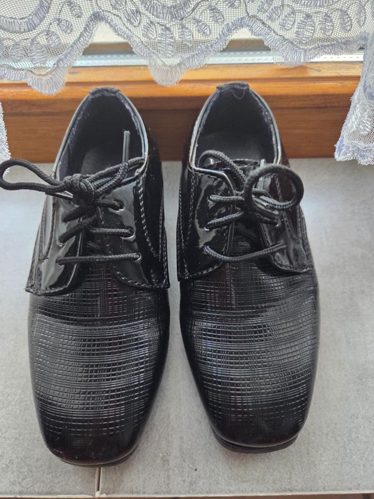 Kleine herenschoenen