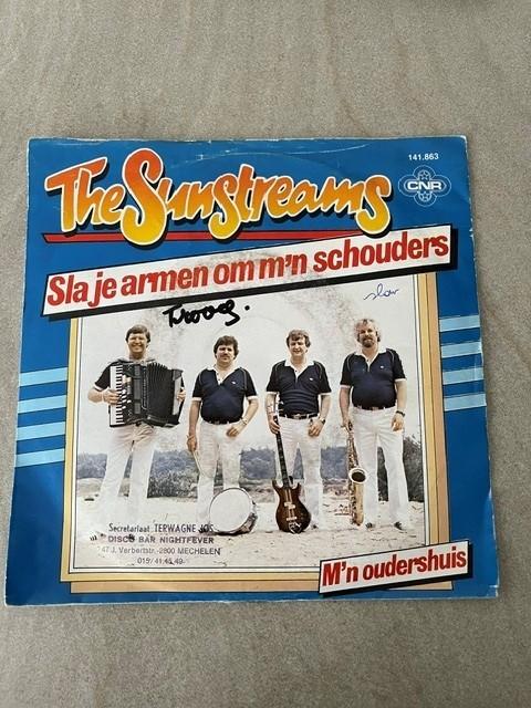 vinyl single - the sunstreams - sla je armen om m'n schouder, Ophalen, Gebruikt, 7 inch, Beschermende buitenhoes