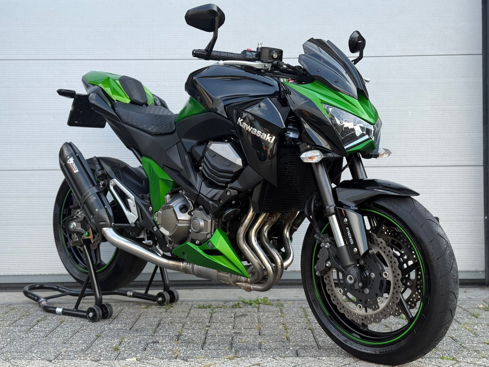 Nieuwstaat Kawasaki Z800 2013 Met 15DKM FULL OPTIONS!!, Motoren, 4 cilinders, Motorrijbewijs A, Gebruikt, Particulier