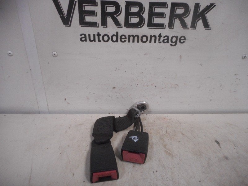 GORDELSLOT RECHTS ACHTER 190 (W201) (2018606069), Auto-onderdelen, Gebruikt, Mercedes-Benz, Dialog.mb@mercedes-benz.com, Mercedes-Benz AG
