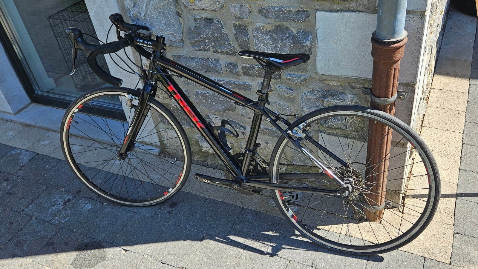 Vélo de route Trek + pneus gravel, Enlèvement