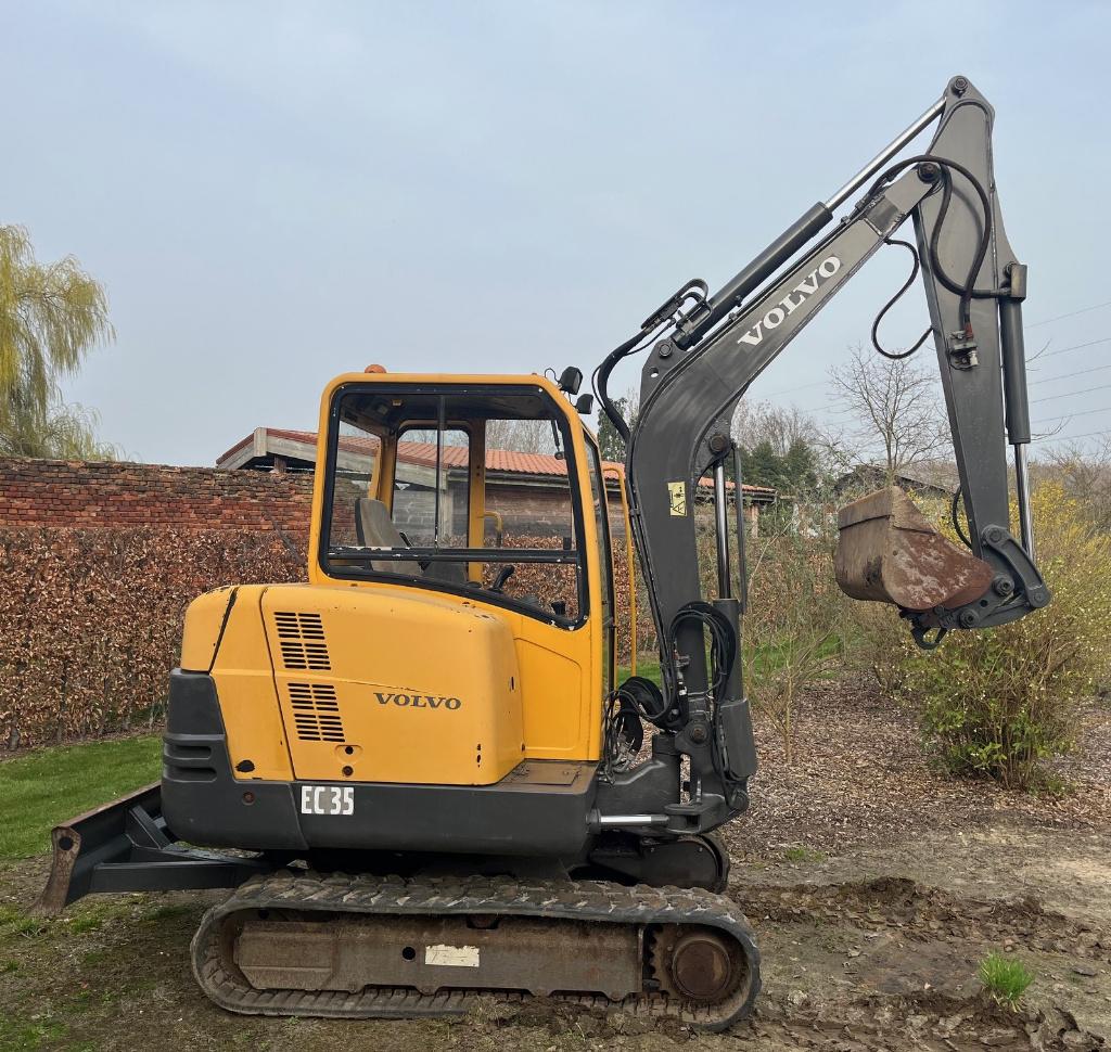 Minigraver Volvo EC35 - BJ 2001 - 3,5ton, Articles professionnels, Machines & Construction | Grues & Excavatrices, Excavatrice
