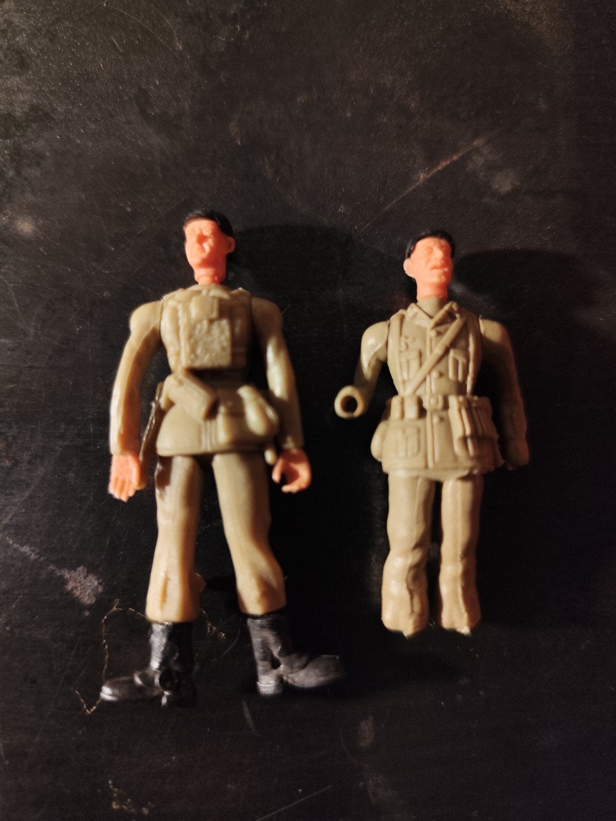 Figurine Kinder ancienne. Soldat moderne
