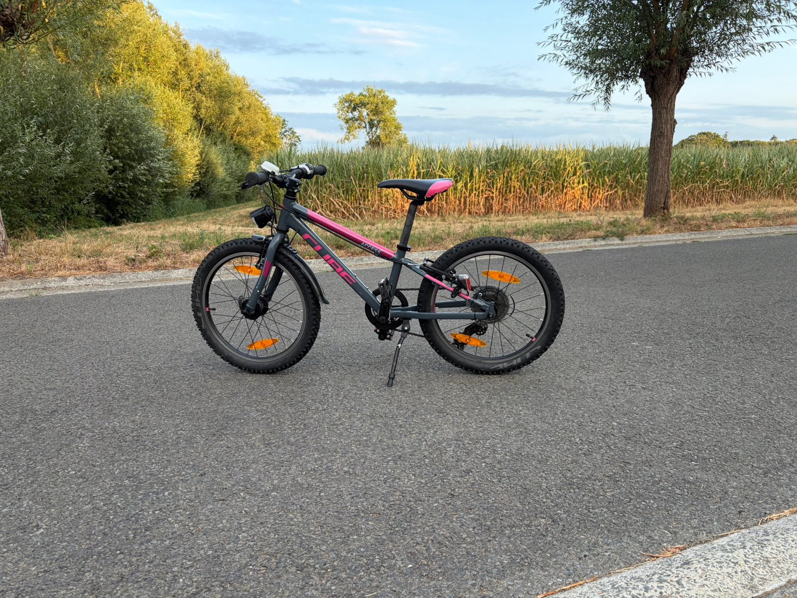 MTB kids: Cube access goede staat niet veel mee gereden, Ophalen, Zo goed als nieuw, Velgrem, 20 inch of meer