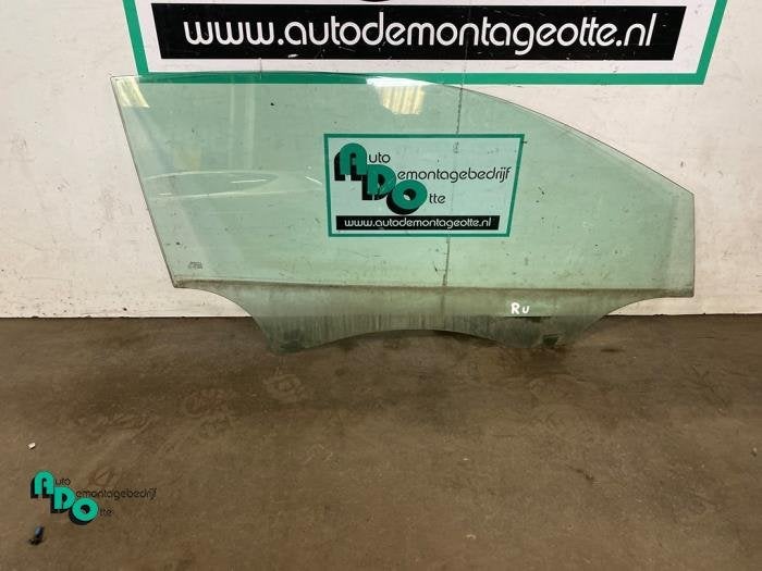 Vitre portière 2portes droite d'un Seat Ibiza (Ibiza 08-), -, 3 mois de garantie, Utilisé, -