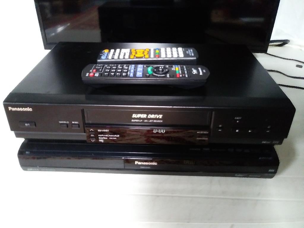 Kopieer DUO Panasonic DVD/HDD recorder + VHS video recorder, Audio, Tv en Foto, Ophalen of Verzenden, Gebruikt, VHS-speler of -recorder