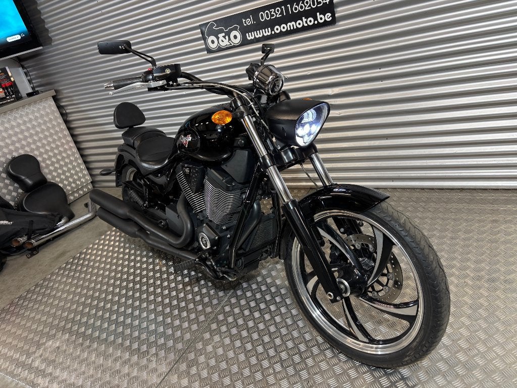 Victory 8 Ball 106" + 1 an garantie + entretien GRATUIT!, Motos, Permis Moto A, Entreprise, Occasion, Plus de 35 kW