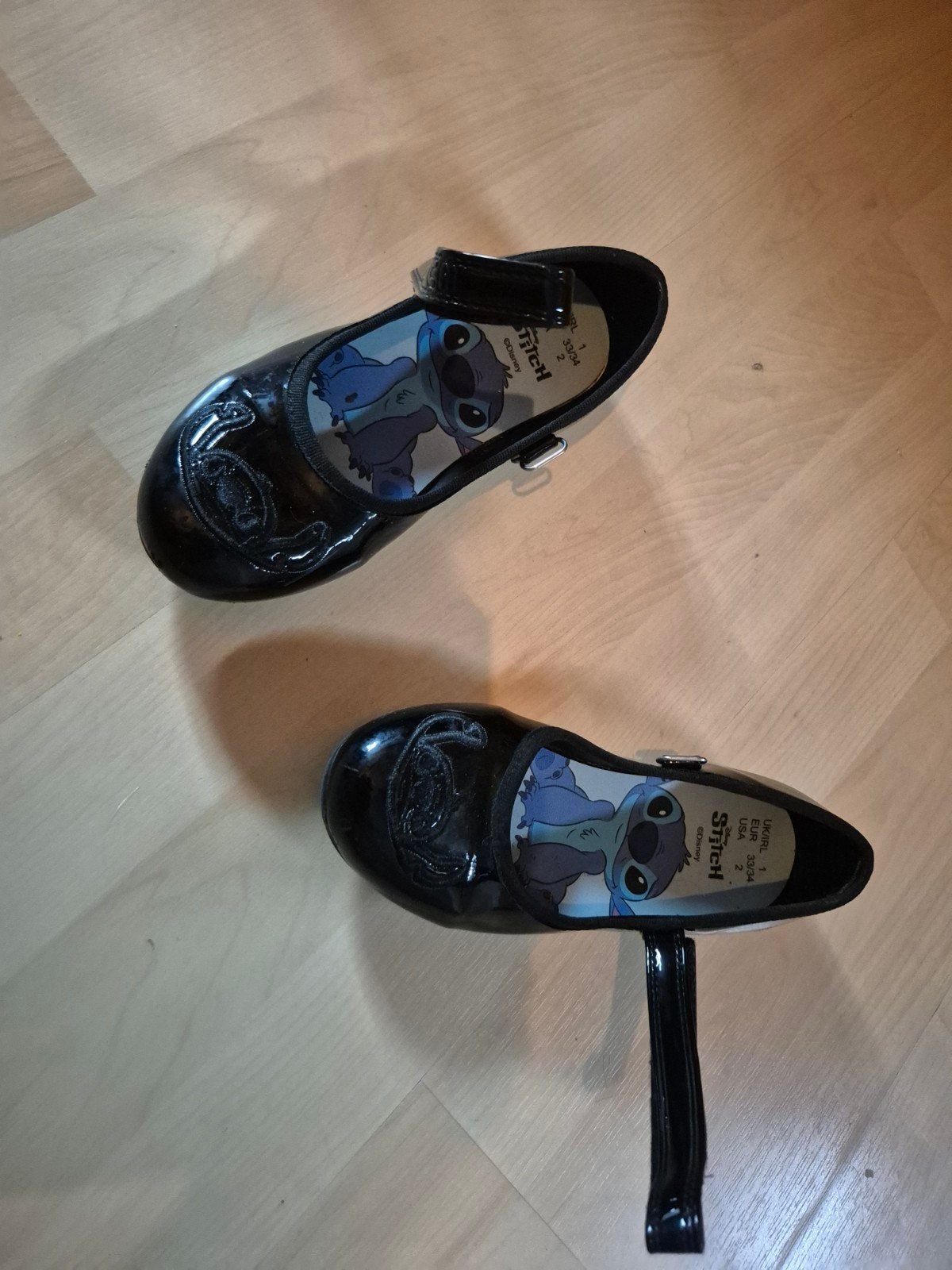 stitch schoenen maat 33 34 gedragen staat maar nog goed, Enlèvement ou Envoi, Chaussures