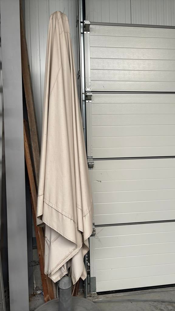Parasol met voet, Tuin en Terras, Ophalen, Gebruikt