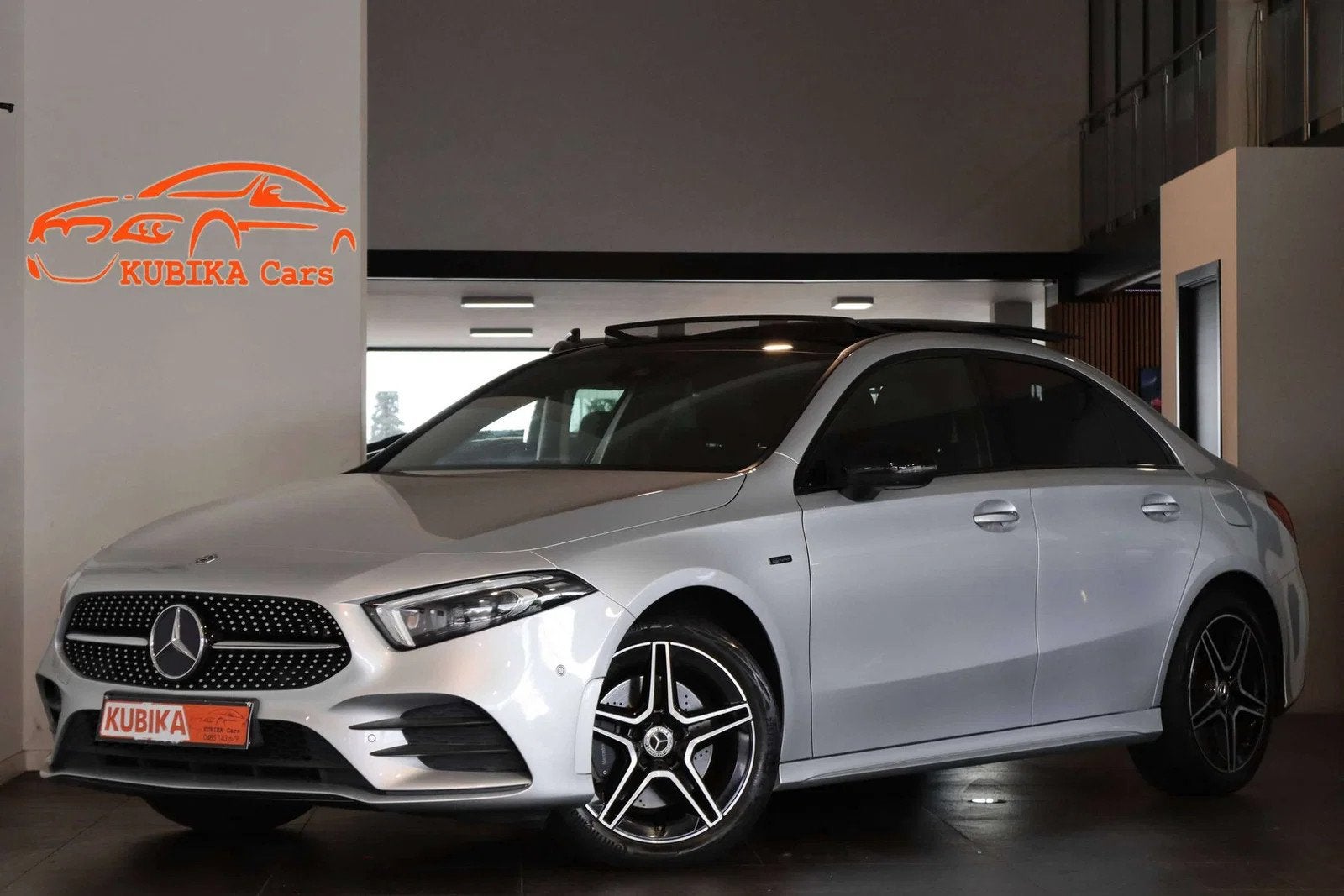 Mercedes-Benz A-CLASS 250 A 250 e PHEV AMG-Line Pano Memory, Autos, Mercedes-Benz, Euro 6, Entreprise, Noir, Automatique