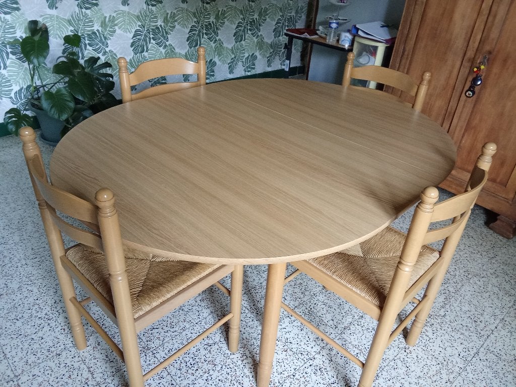 A vendre table+ chaises, Cinq personnes ou plus, Bois, 100 à 150 cm, Enlèvement