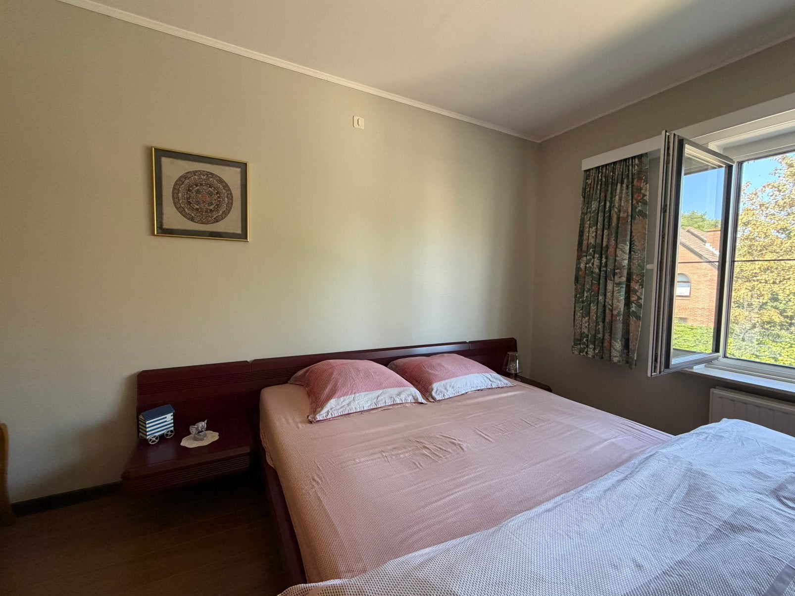 2-persoonsbed met nachtkasten en paneel, Huis en Inrichting, Slaapkamer | Bedden, Ophalen