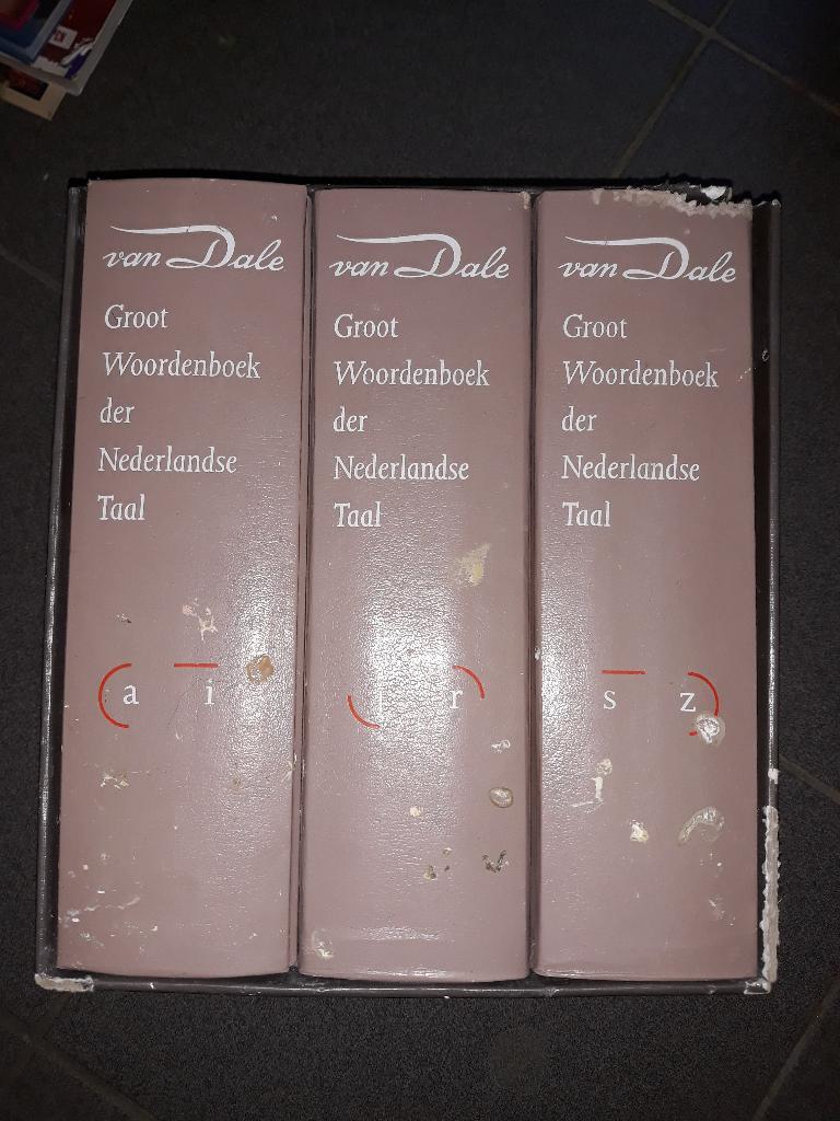 Van Dale groot woordenboek 3delig, Enlèvement ou Envoi, Van Dale