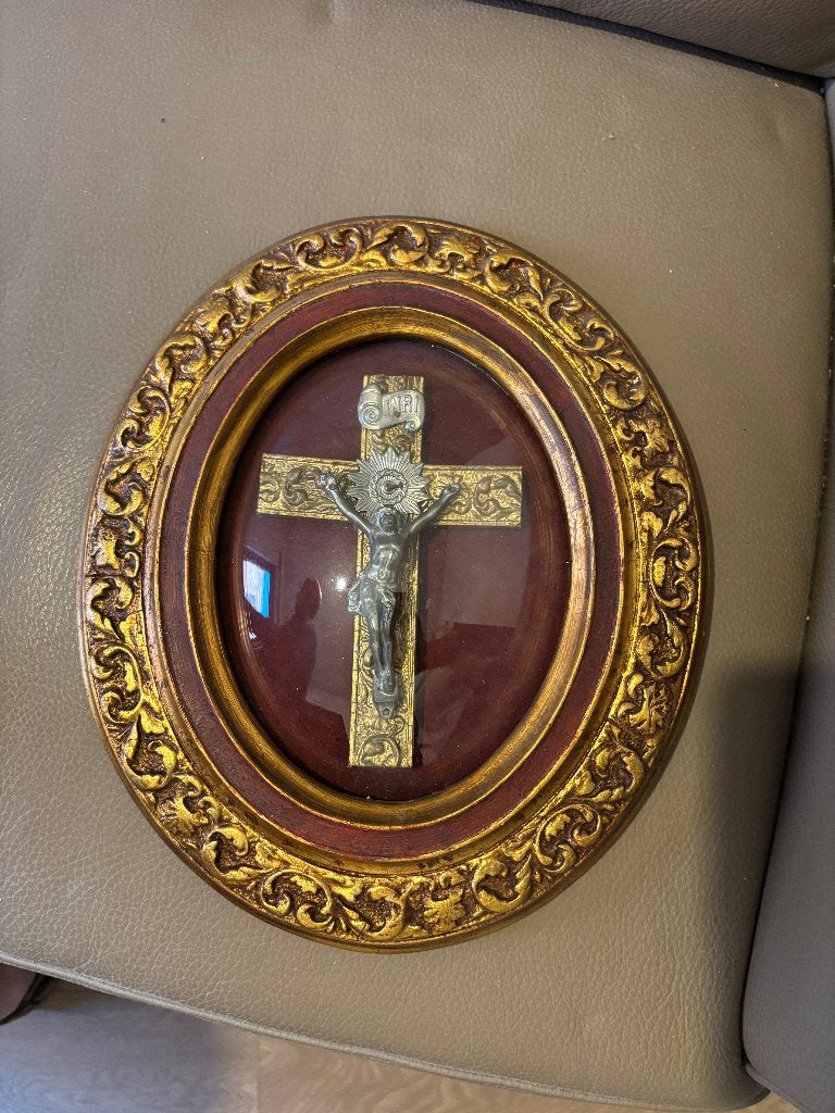 Kruisbeeld onder glas, Antiquités & Art, Antiquités | Objets religieux, Enlèvement