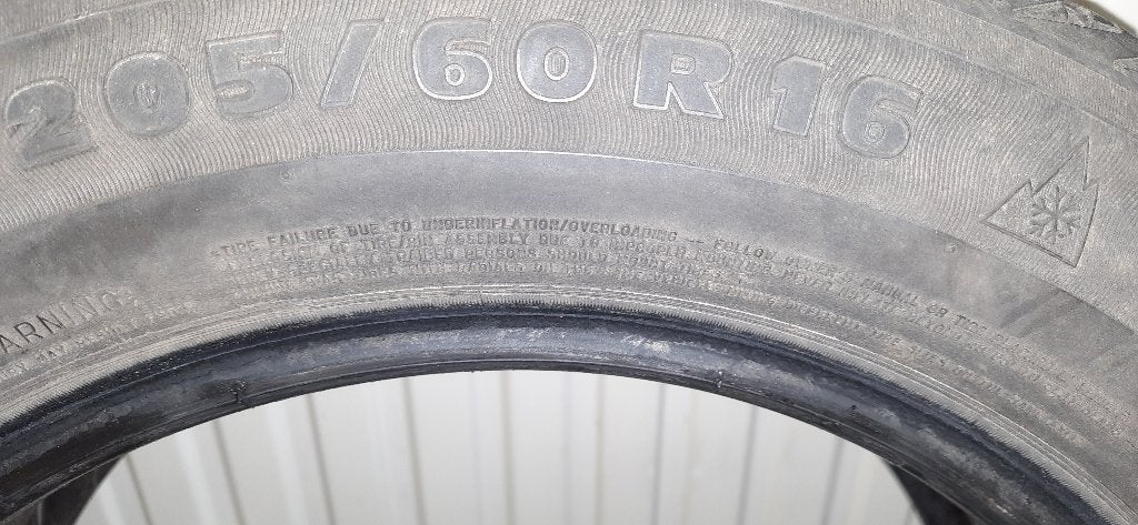 2 pneus d'hiver michelin alpin 205 60 16, Autos : Pièces & Accessoires, Pneus hiver, 16 pouces, Véhicule de tourisme, 205 mm