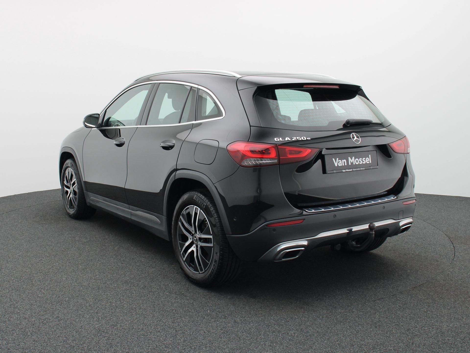 Mercedes-Benz GLA 250 e Luxury Line + LEDER + CARPLAY + 1Y U, Auto's, Dealer onderhouden, Gebruikt, 16 kWh, Plug-in hybride